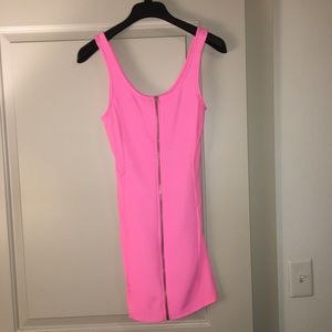 ❗️SOLD❗️Brand New H&M Pink ZIP up Dress